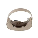 Bolso de hombro tipo media luna (hobo bag) color negro, con textura de cuero granulado. Presenta un cierre superior plateado y un pequeño logo en relieve de labios en el centro. En la parte inferior lleva grabado el texto "OREIRO LOVE".