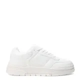 Championes urbanos color beige con detalles en blanco y negro, suela gruesa y cordones negros.