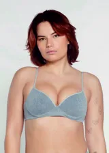 Soutien de microfibra color celeste, sin costuras, preformado con copa y aro. Breteles regulables.