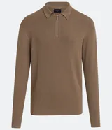 Buzo marrón de viscosa con cuello polo y cremallera.