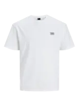 Camiseta blanca de manga corta y cuello redondo, corte amplio.