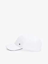 Gorra de béisbol blanca con visera curva y detalle de borde gris.