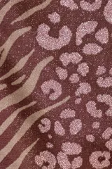 Bombacha de bikini estilo boyshort color chocolate con estampado animal print.