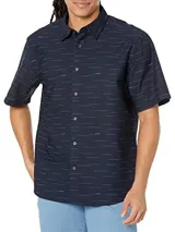 Camisa de hombre de manga corta con botones, color azul marino con estampado de líneas horizontales en azul claro.