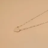 Gargantilla de plata 925 con cadena de eslabones y dije de corazón liso.