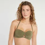 Top de bikini bandeau color verde oliva con textura brillante y detalle de pedrería dorada en el centro.