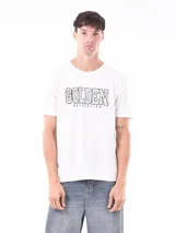 Remera negra de corte slim con estampado frontal de la palabra 'OVERLORD' en mayúsculas dentro de tres rectángulos blancos.