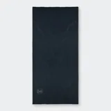 Cuello tubular multifuncional de color azul marino, confeccionado sin costuras y con tejido de alta elasticidad. Ofrece protección solar FPS 50 y está fabricado con materiales reciclados que absorben la humedad, permitiendo múltiples formas de uso.