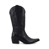 Bota texana de cuero negro con bordados en el empeine y caña media.