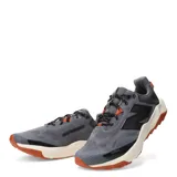 Championes de trail running New Balance Dynasoft Nitrel V6, color gris con detalles en negro y naranja.