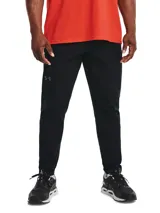 Pantalón de jogging negro Under Armour Unstoppable Taper, con logo en la pierna izquierda y corte ajustado.