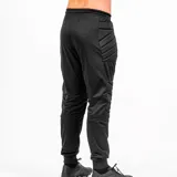 Pantalón de fútbol negro con protecciones acolchadas en caderas, muslos y rodillas.