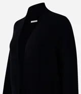 Cardigan negro de punto con cuello redondo, manga larga ajustada y textura.