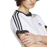 Remera blanca de corte ajustado con cuello redondo y mangas cortas con ribete negro. Presenta las tres bandas características de Adidas en color negro sobre los hombros y el logo de la marca bordado en el pecho.