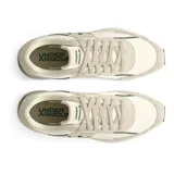 Championes Under Armour Essential Runner blancos con detalles en negro.