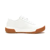 Zapatillas urbanas CAT modelo Amp, color blanco con logo en el lateral y suela de goma marrón.