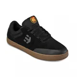 Championes Etnies Marana X Santa Cruz, color negro con logo de Etnies en gris y suela marrón.