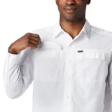 Camisa de manga larga color bordó con tecnología Omni-Shade Upf 50 Sun Protection y Omni-Wick. Cuenta con ventilación, mangas enrollables con soportes para lengüetas y dos bolsillos frontales con solapa.
