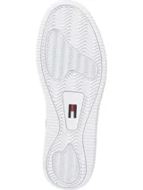 Zapatillas de baloncesto Tommy Jeans de corte medio, color blanco, con diseño color block, exterior de piel, interior de poliéster reciclado y suela de goma.