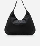 Bolso hobo grande de PU negro con textura crocco, correa de hombro con hebillas, cierre de cremallera y forro de poliéster.