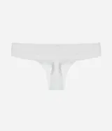 Bombacha bikini de algodón bordado color blanco, con recorte hilo doble y aplicación de medalla.