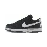 Championes urbanos Nike Big Low, color negro con detalles en gris y blanco. Presentan el logo de Nike en los laterales y suela de goma.
