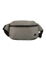 Riñonera o bolso cruzado unisex de lona color gris claro, con bolsillo frontal y trasero con cierre. Posee correa ajustable.