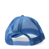 Gorro de gabardina azul con paneles de malla en los laterales y parche circular con logo de la marca en el frente.