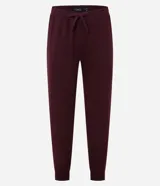 Pijama masculino largo de rib, color bordó, compuesto por remera de mangas cortas con estampa frontal "ON/OFF" y pantalón con cintura elástica y cordón ajustable.