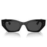 Lentes de sol Ray-Ban negros con forma cat-eye y detalles de tachas en las esquinas.