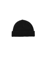 Gorro de lana negro con logo metálico en el frente.