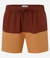 Bermuda de baño masculina confeccionada en microfibra, con cintura elástica, cordón ajustable, bolsillos laterales y trasero con cremallera, y estampado bicolor.