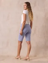 Bermuda estampada con flores, marca Zac & Rachel. Pretina ancha elastizada.