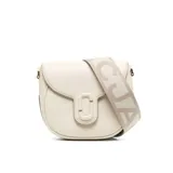Bolso saddle pequeño de cuero color crema, con cierre magnético y logo J Marc en la parte delantera. Incluye correa ancha de tela con el logo de la marca.