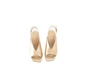 Sandalias doradas con punta cuadrada, talón descubierto y correa slingback ajustable. Tacón medio bloque.