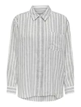 Camisa blanca con rayas verticales negras, de corte recto y manga larga.
