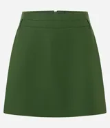 Short pollera de tiro alto color verde oscuro, con corte sastrero y cierre trasero invisible.