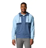 Cortaviento negro con capucha ajustable, cierre frontal con cremallera, bolsillos laterales con cremallera y puños elásticos. Cuenta con tecnología Omni-Shield™ que repele la lluvia y las manchas. Logo de Columbia estampado en el pecho.