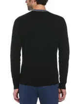 Sweater negro de algodón con cuello redondo y ribete a rayas en gris y celeste. Logo de pingüino bordado en el pecho.