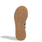 Championes Adidas Run 72S 2.0, color blanco con tres franjas laterales negras y detalles en gamuza beige. Suela blanca con puntera y talón en goma color caramelo.