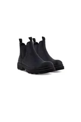 Bota tipo Chelsea de la marca Ecco, modelo Grainer M, confeccionada en nubuck engrasado color negro. Presenta paneles elásticos laterales reforzados para facilitar el calce, tiradores frontales y traseros, y una suela de goma robusta con tecnología ECCO FLUIDFORM que asegura comodidad y durabilidad.