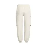 Pantalón cargo Under Armour color crema, de corte holgado, con cintura elástica ajustable, bolsillos laterales con cierre y puños elásticos.