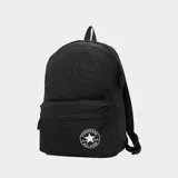 Mochila negra de diseño deportivo, con logo de Converse en el frente y múltiples compartimentos.
