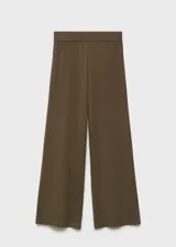 Pantalón wide leg color marrón, de tejido de punto fino, con cintura elástica y tiro alto.
