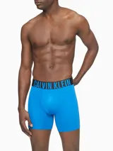 Pack de tres bóxer brief Calvin Klein Intense Power, confeccionados en mezcla de poliéster y elastano, con bolsa contorneada y cinturilla elástica con el logo de la marca.