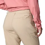 Pantalón convertible de senderismo color beige, con protección solar FPU 50, perneras desmontables con cremallera para convertirlo en short, bolsillos laterales y traseros. Fabricado con materiales 100% reciclados.