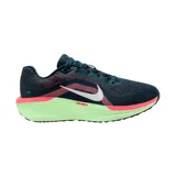 Championes de running Nike Air Winflo 11, color azul petróleo con detalles en rosa y suela amarilla.