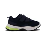 Championes Molekinho de color azul marino con detalles en verde flúor y blanco. Presentan cierre con doble velcro y capellada de mesh.