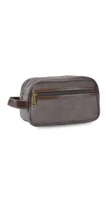 Neceser gris de tela canvas con apertura superior con cierre, bolsillo frontal con cierre y asa lateral de símil cuero.