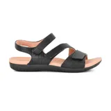 Sandalias bajas color piel con tiras de cuero texturizado y ajuste con velcro.